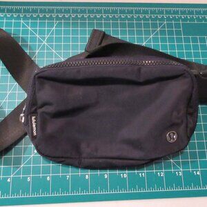 Lululemon Belt Bag - Black